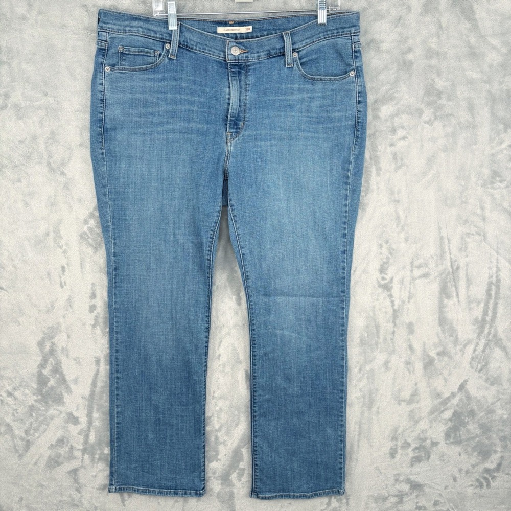 Levi's Womens 18W (38x31) Classic Bootcut Medium Wash Stretch Denim Plus Size - Picture 1 of 11